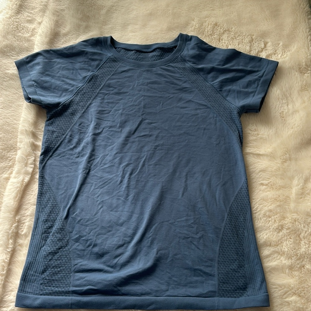DSG blue athletic shirt size small